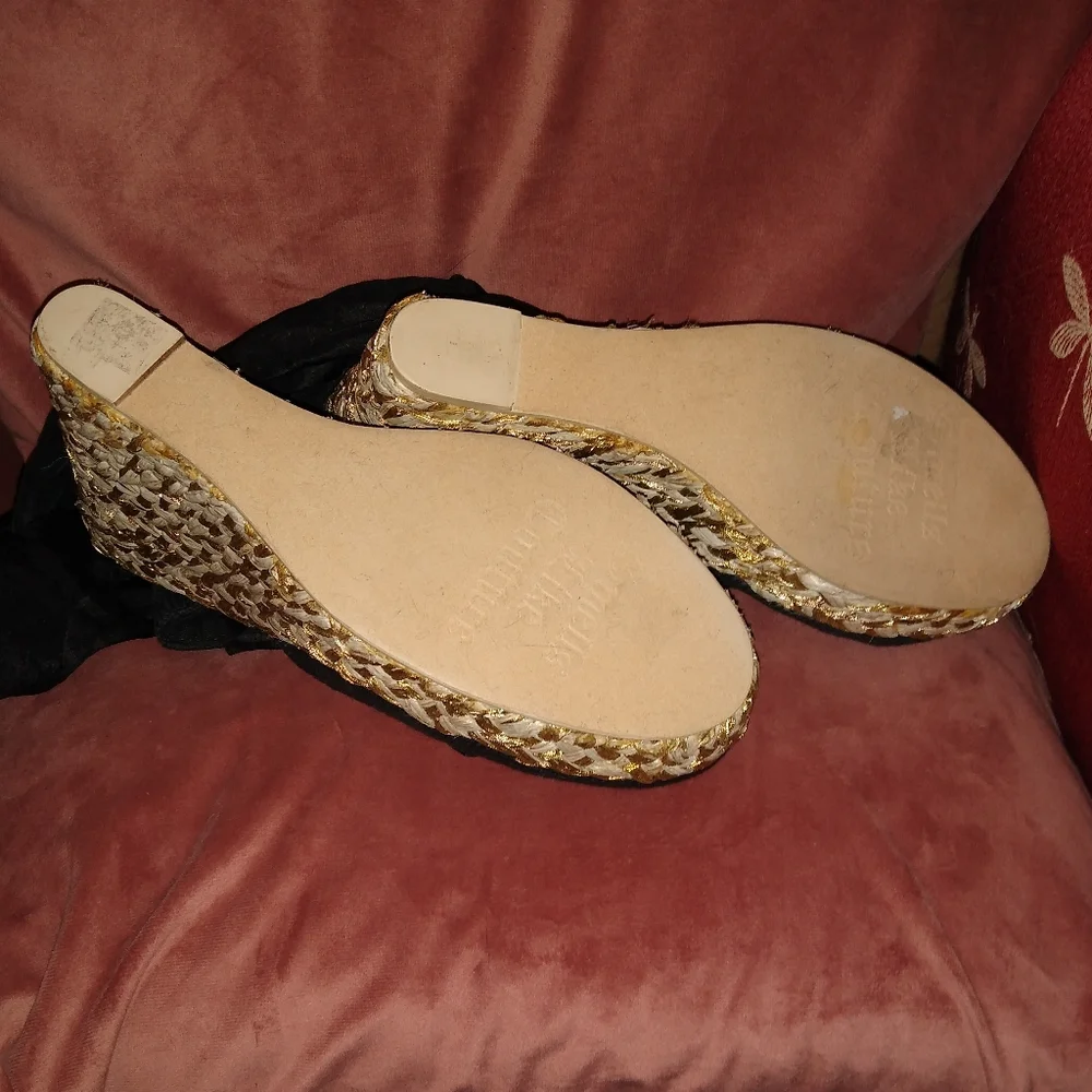Juicy Couture vacation sandals